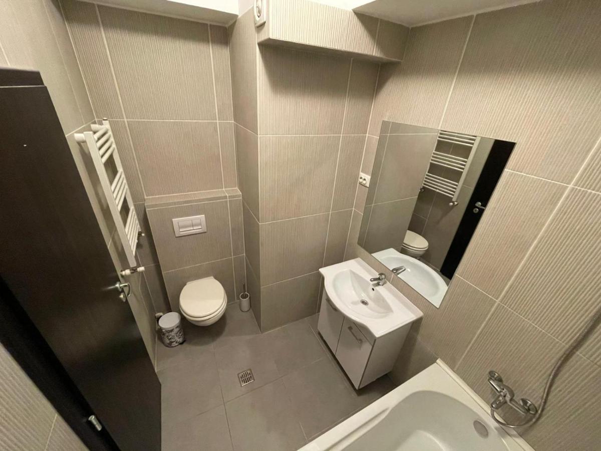 Taste Of Iasi - Two Room Apartment - Central - Sunset Touch Esterno foto