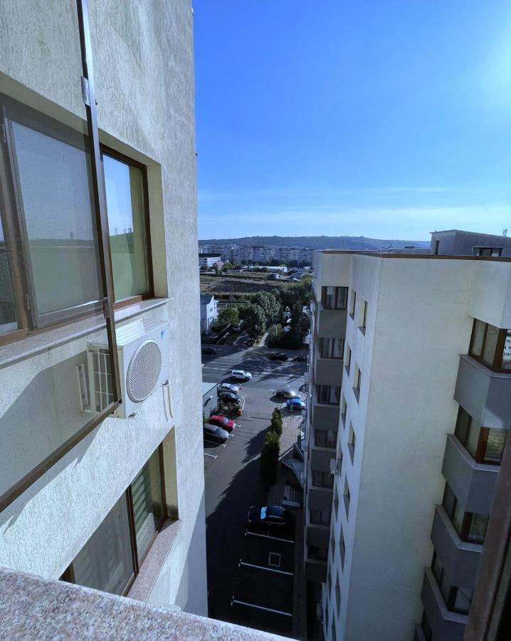 Taste Of Iasi - Two Room Apartment - Central - Sunset Touch Esterno foto