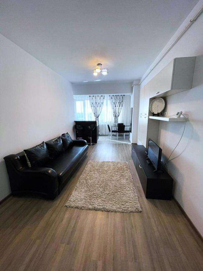 Taste Of Iasi - Two Room Apartment - Central - Sunset Touch Esterno foto