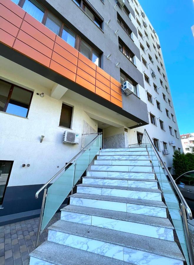 Taste Of Iasi - Two Room Apartment - Central - Sunset Touch Esterno foto