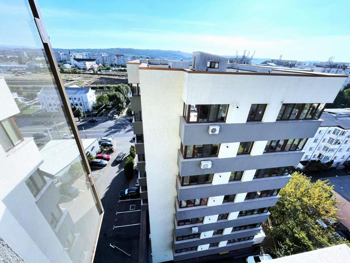 Taste Of Iasi - Two Room Apartment - Central - Sunset Touch Esterno foto